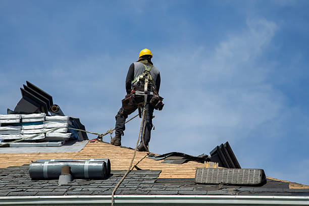 Professional Roofing technician working in Midfield, TX